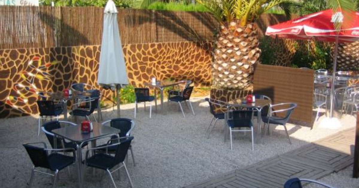 Een foto van het terras bij Gran Hotel Peniscola