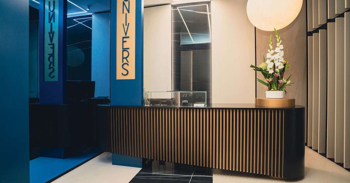 Ein Foto Hotel Univers