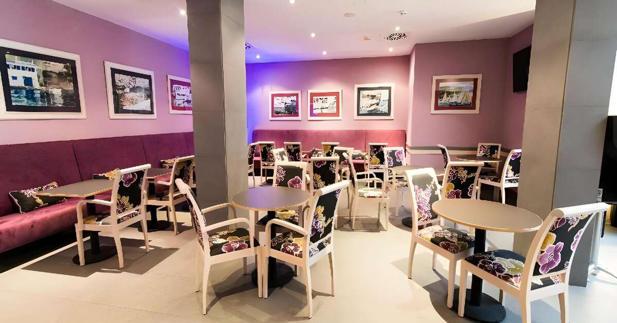 Een foto van het interieur van Sunotel Club Central
