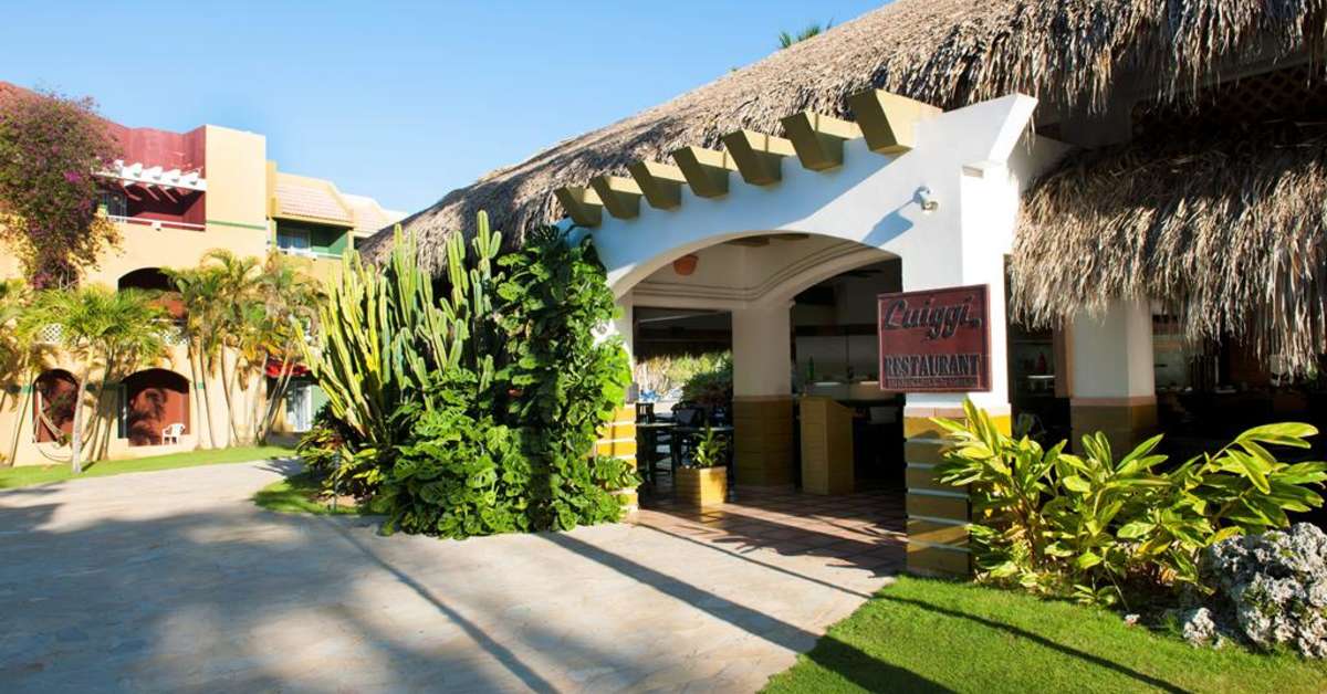 Een foto van de buitenkant van Casa Marina Beach & Reef Resort