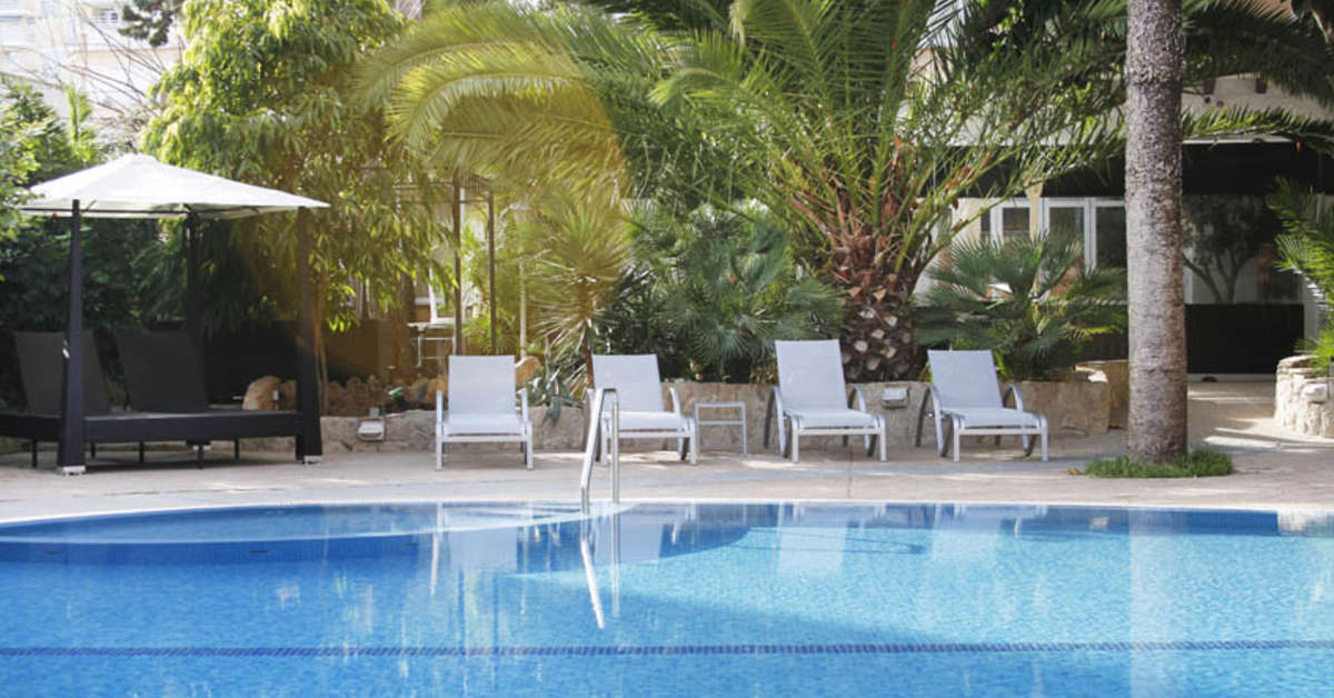Een foto van het zwembad bij Hotel Morlans Garden