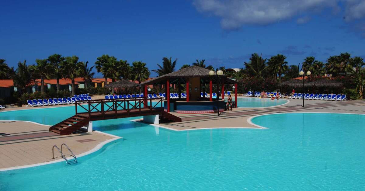Een foto van het zwembad bij VOI Vila Do Farol Resort
