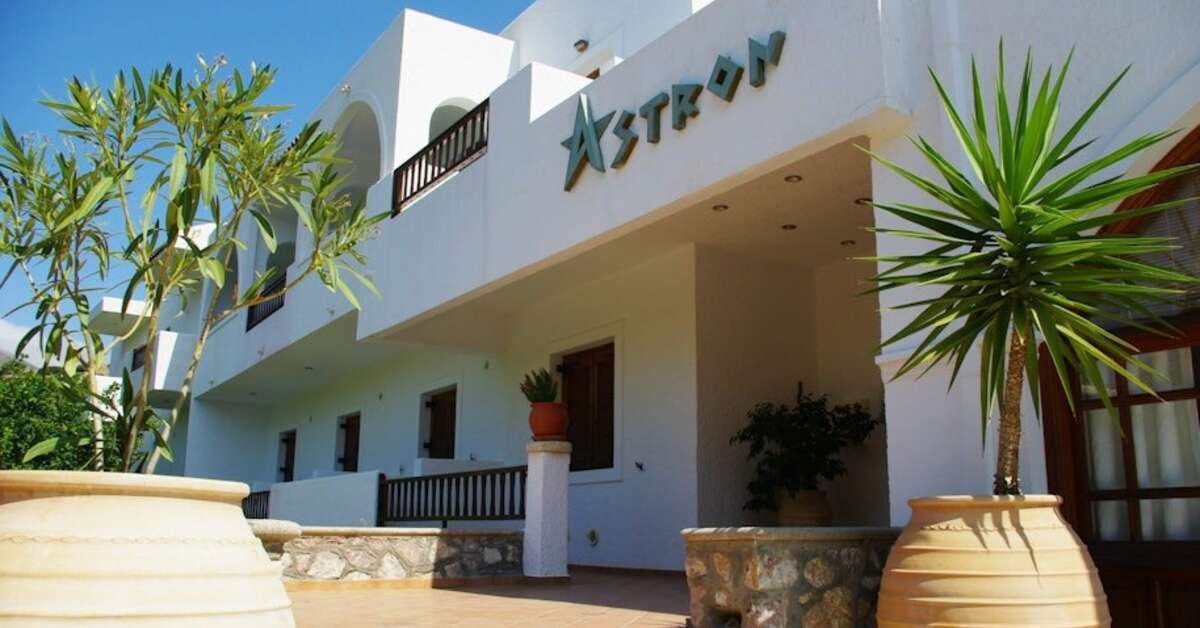 Een foto van de buitenkant van Astron Hotel Karpathos