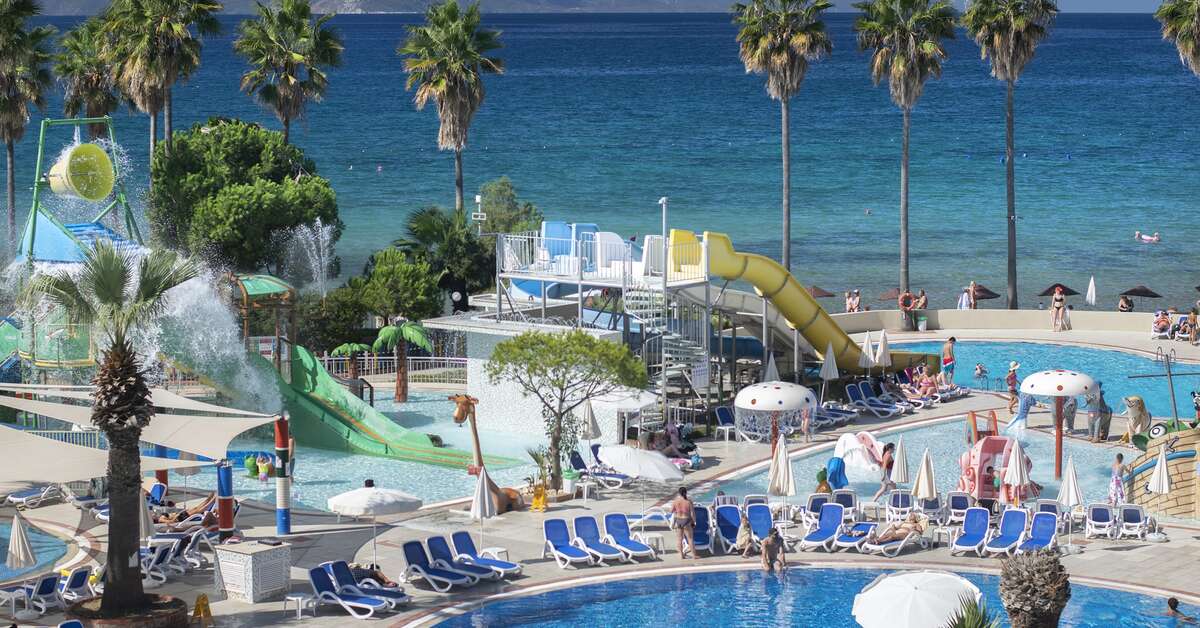 Een foto van het zwembad bij Ephesia Holiday Beach Club