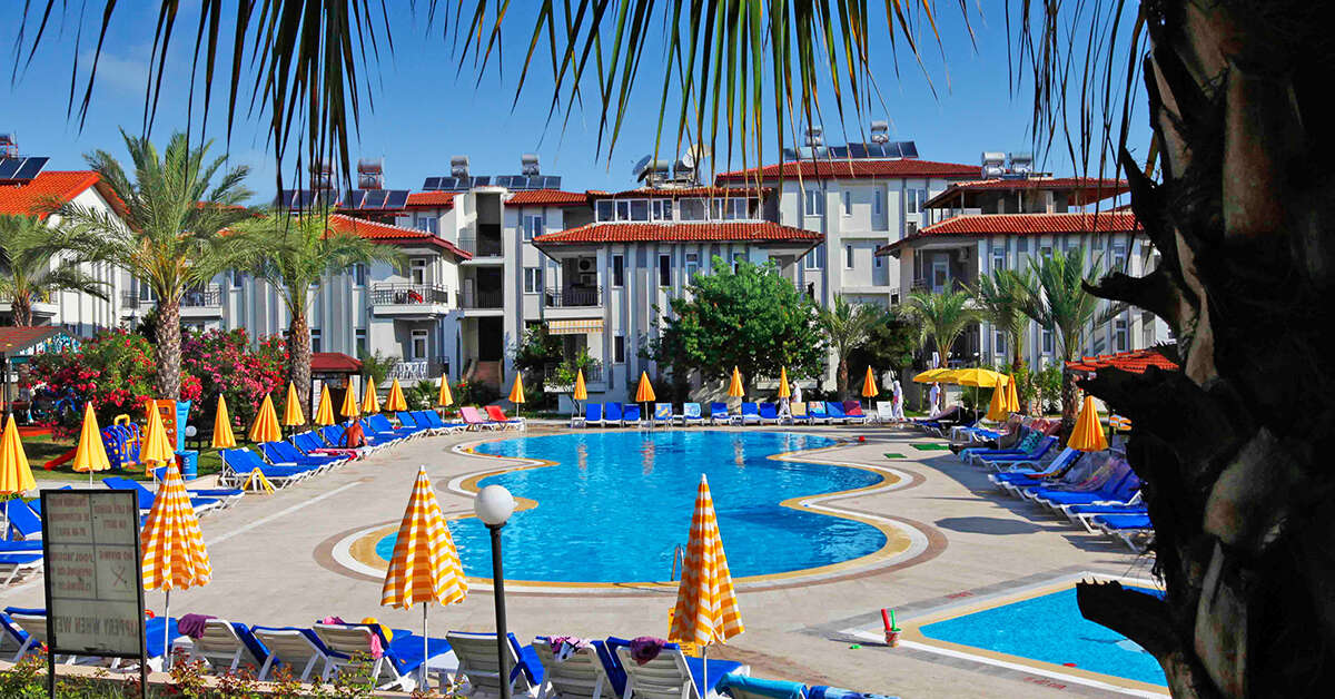Een foto van het zwembad bij Sunlight Garden Hotel