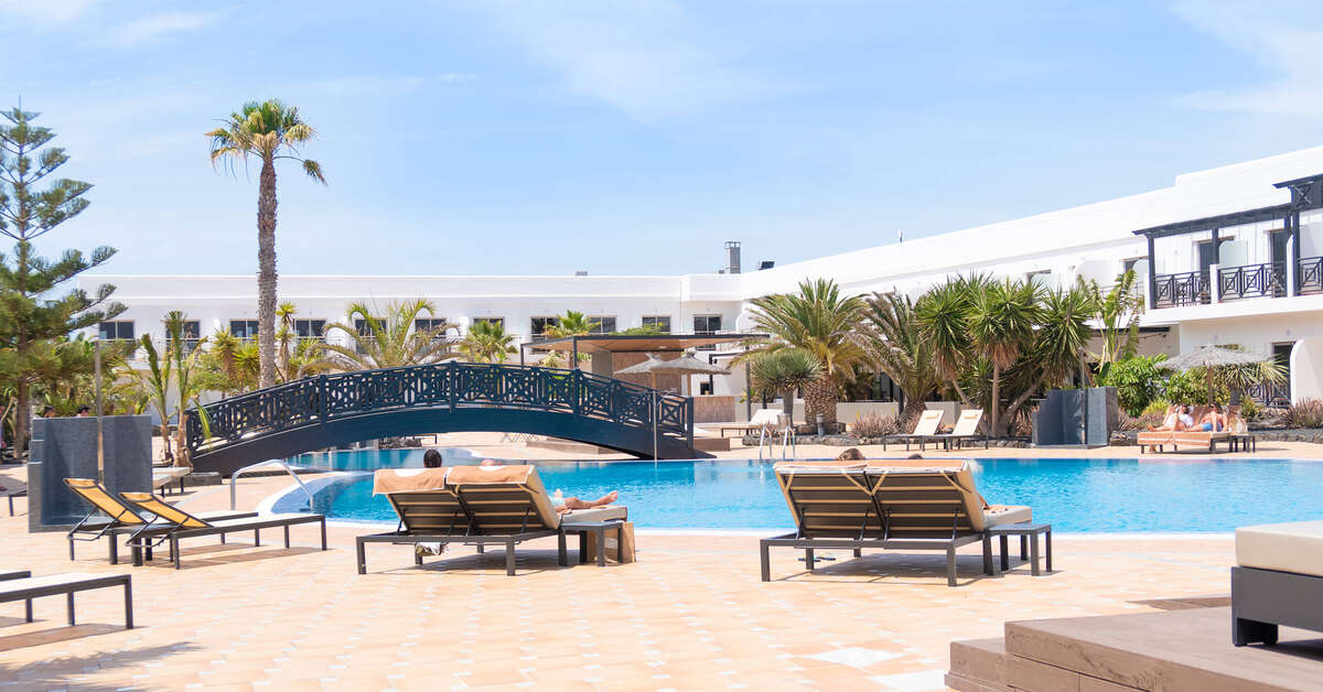 Een foto van het zwembad bij Hotel Coral Cotillo Beach