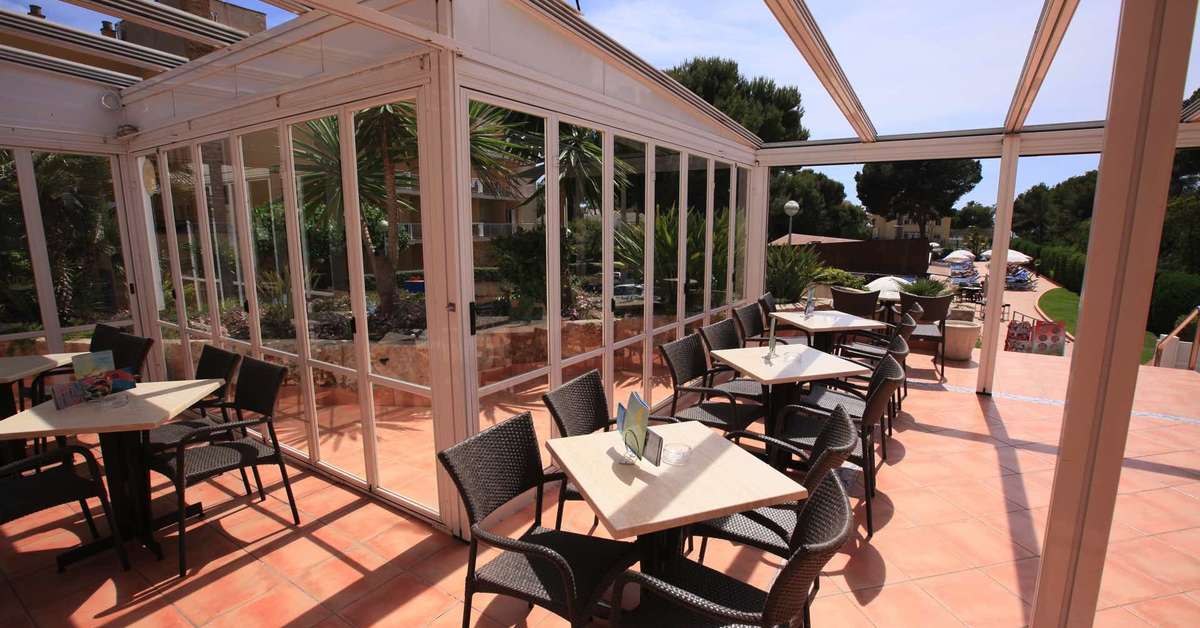 Ein Foto von der Terrasse im Hotel Timor