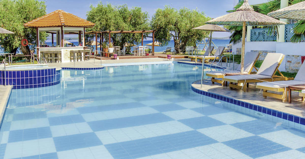 Een foto van het zwembad bij Aegean Sun Studios & Maisonettes