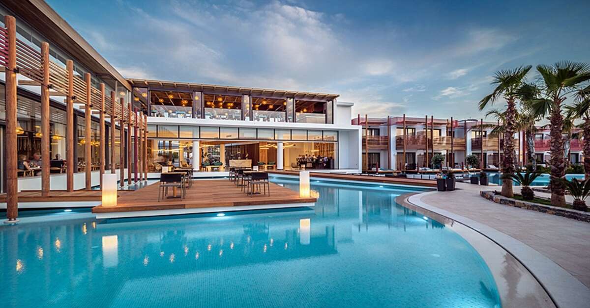 Een foto van het zwembad bij Stella Island Luxury Resort & Spa