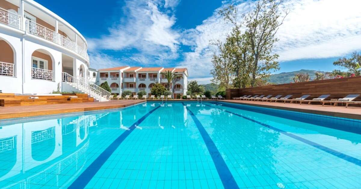 Een foto van het zwembad bij Bitzaro Palace Hotel