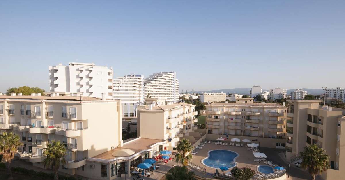 Een foto van een overzicht van Plaza Real Aparthotel