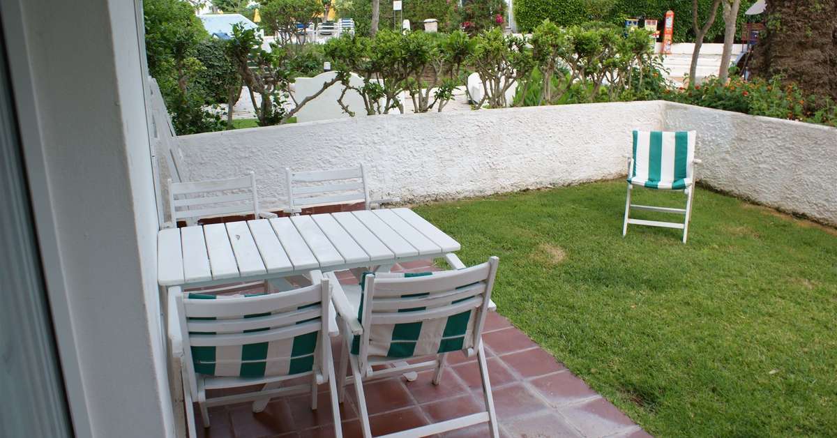 Een foto van het terras bij Hamilton Court