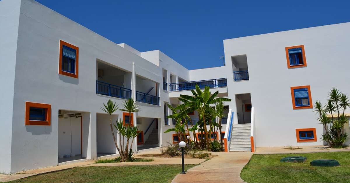 Een foto van de buitenkant van Bouradanis Village Hotel