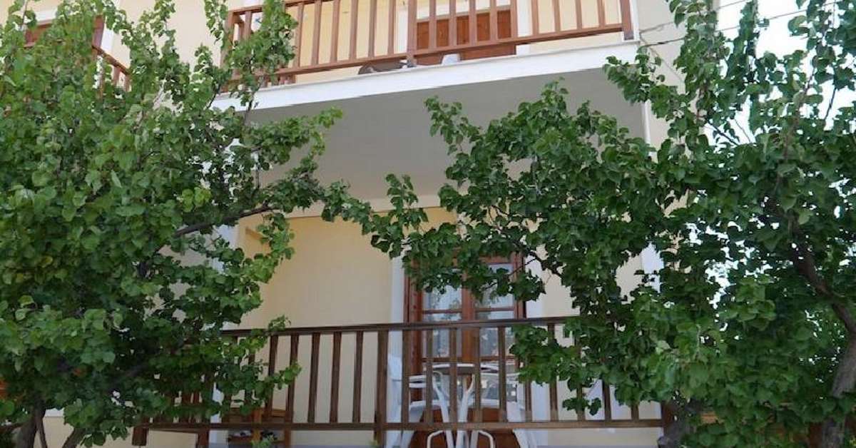 Een foto van de buitenkant van Nondas Hotel