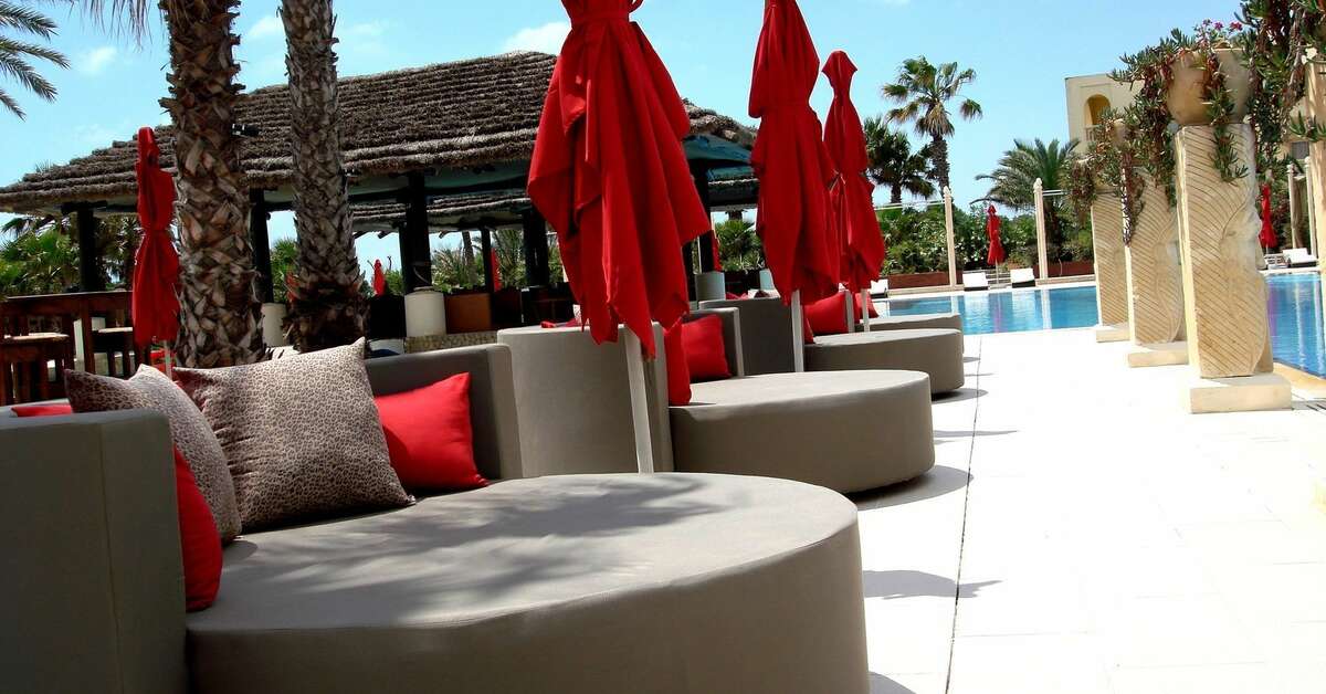Een foto van het terras bij Hotel Africa Jade Thalasso