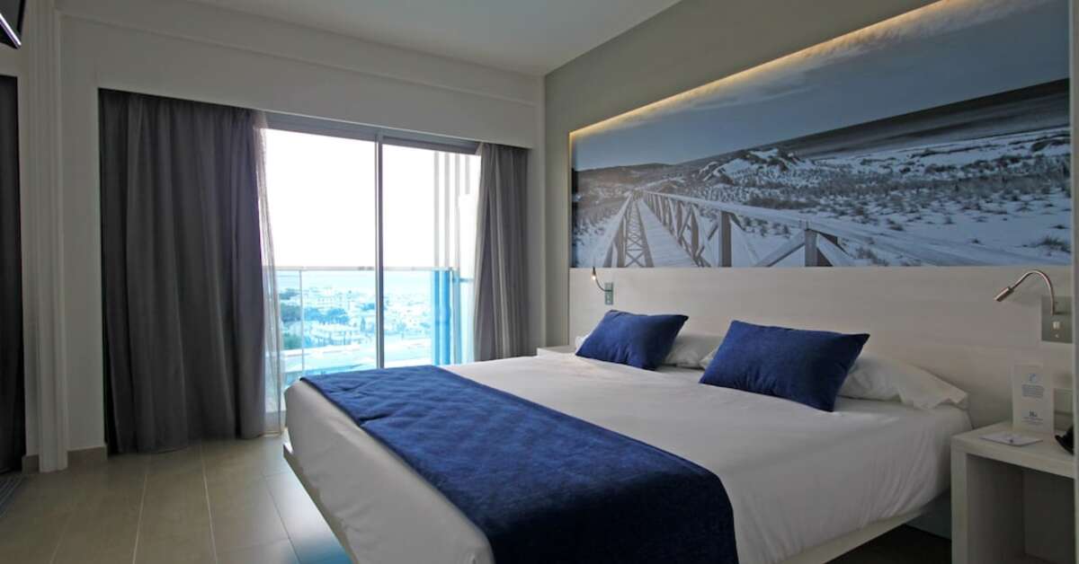 Ein Foto BG Tonga & Suites Tower Design Hotel