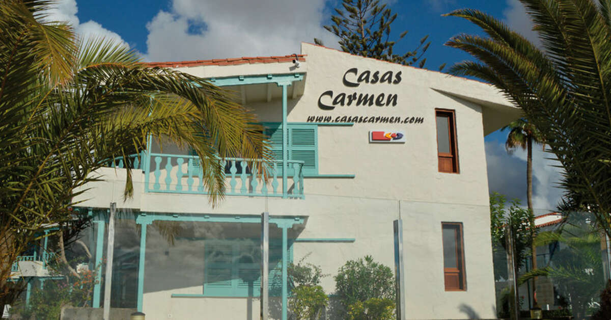 Een foto van de buitenkant van Appartementen Casas Carmen