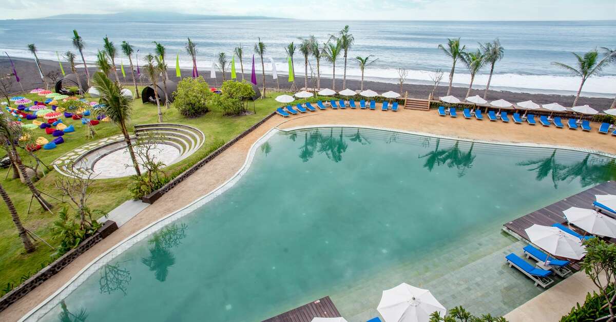 Een foto van een overzicht van Wyndham Tamansari Jivva Resort