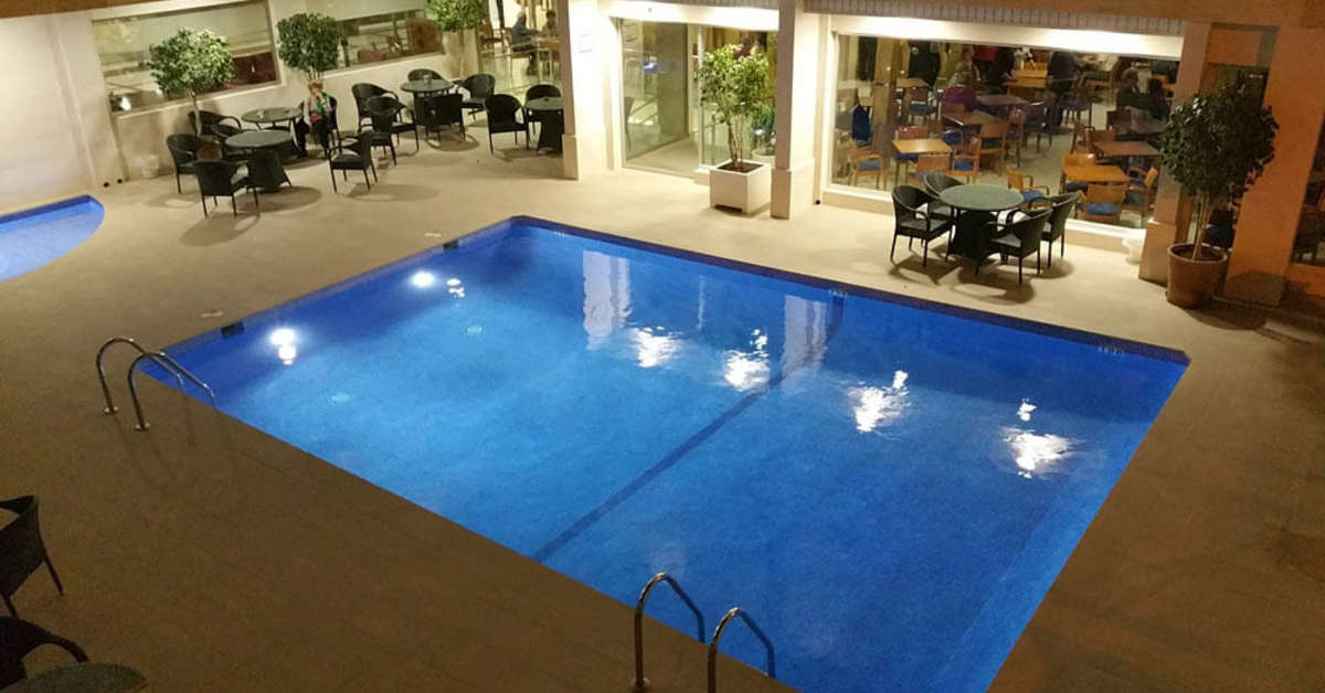 Een foto van het zwembad bij Hotel Carlos I