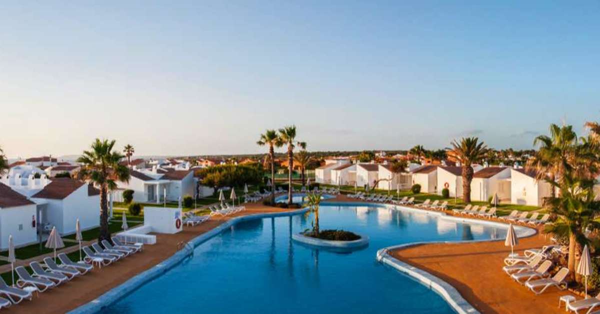 Een foto van een overzicht van Sagitario Menorca Mar Appartementen