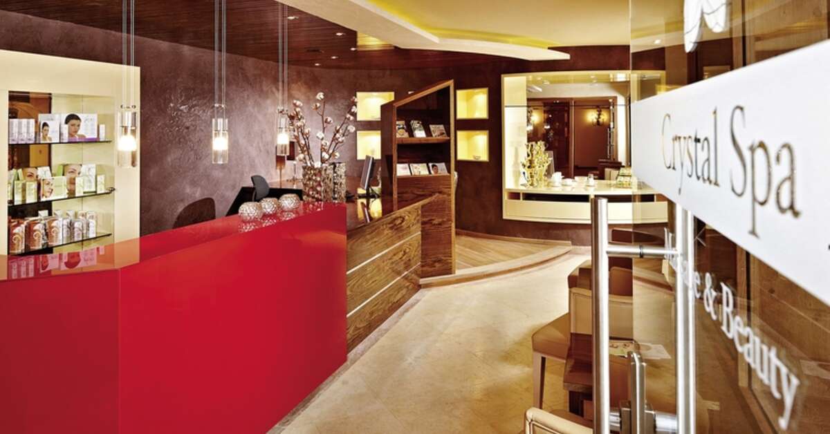Een foto van het interieur van Berghof Crystal Spa & Sports
