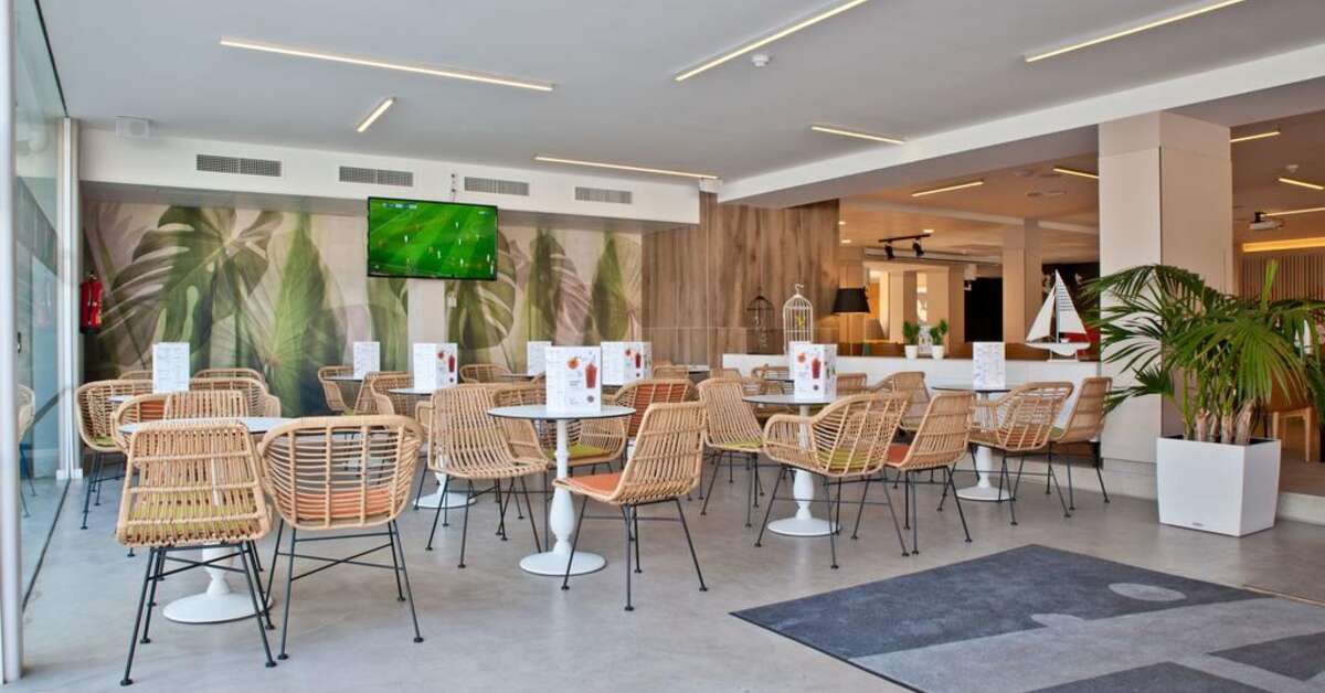 Een foto van Fergus Club Pineda Splash
