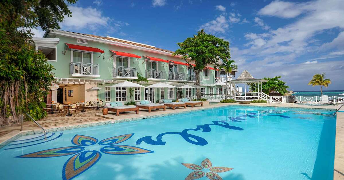 Ein Foto vom Pool im Sandals Montego Bay