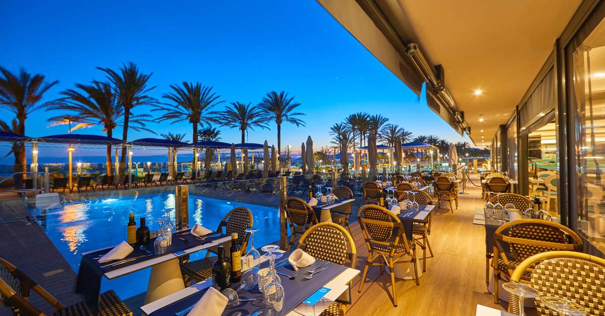 Ein Foto vom Pool im Negresco Beach Hotel