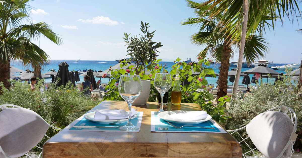 Een foto van de faciliteiten bij Mykonos Dove Beach Hotel