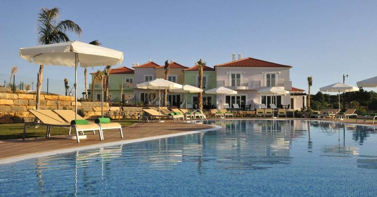Een foto van het zwembad bij Eden Villas & Appartementen