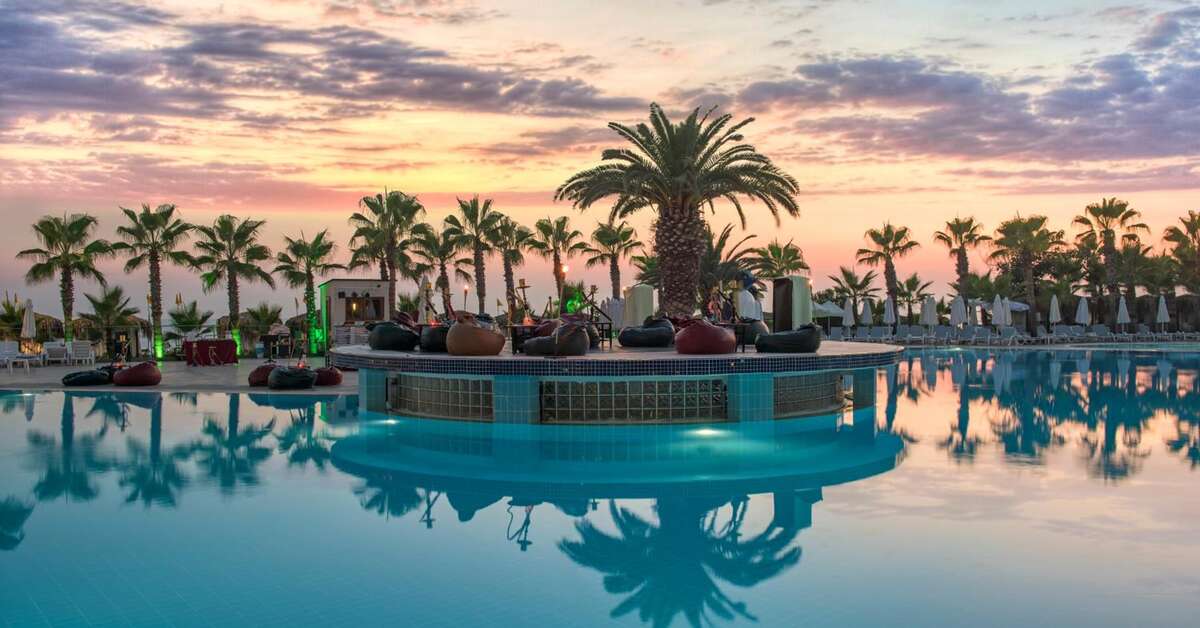 Ein Foto vom Pool im Botanik Hotel & Resort