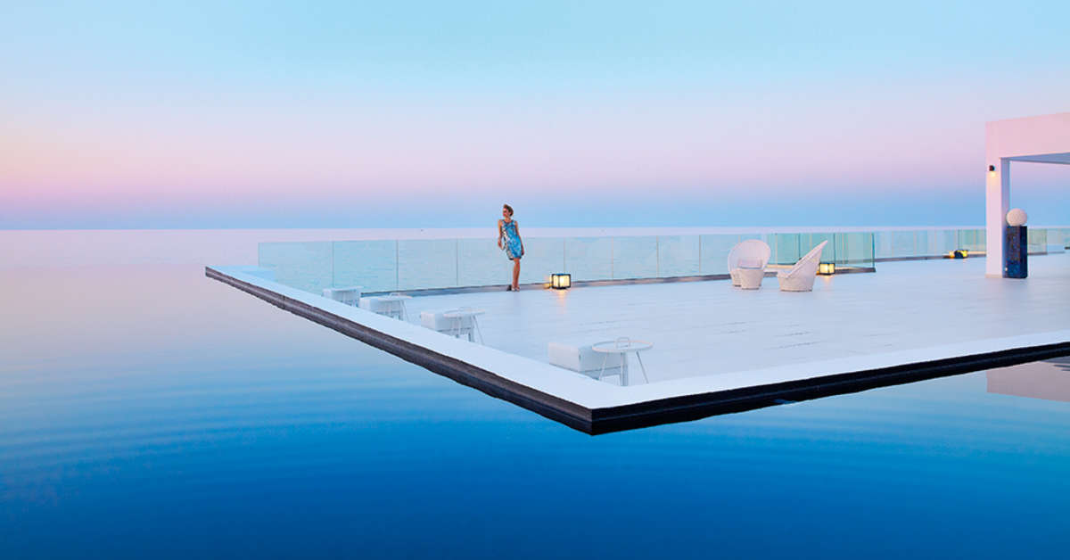 Een foto van de buitenkant van Grecotel Lux Me White Palace