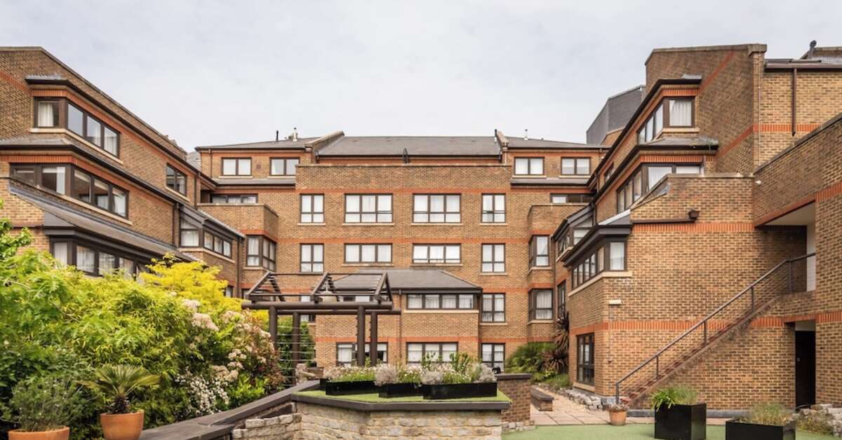 Een foto van Monarch House Kensington