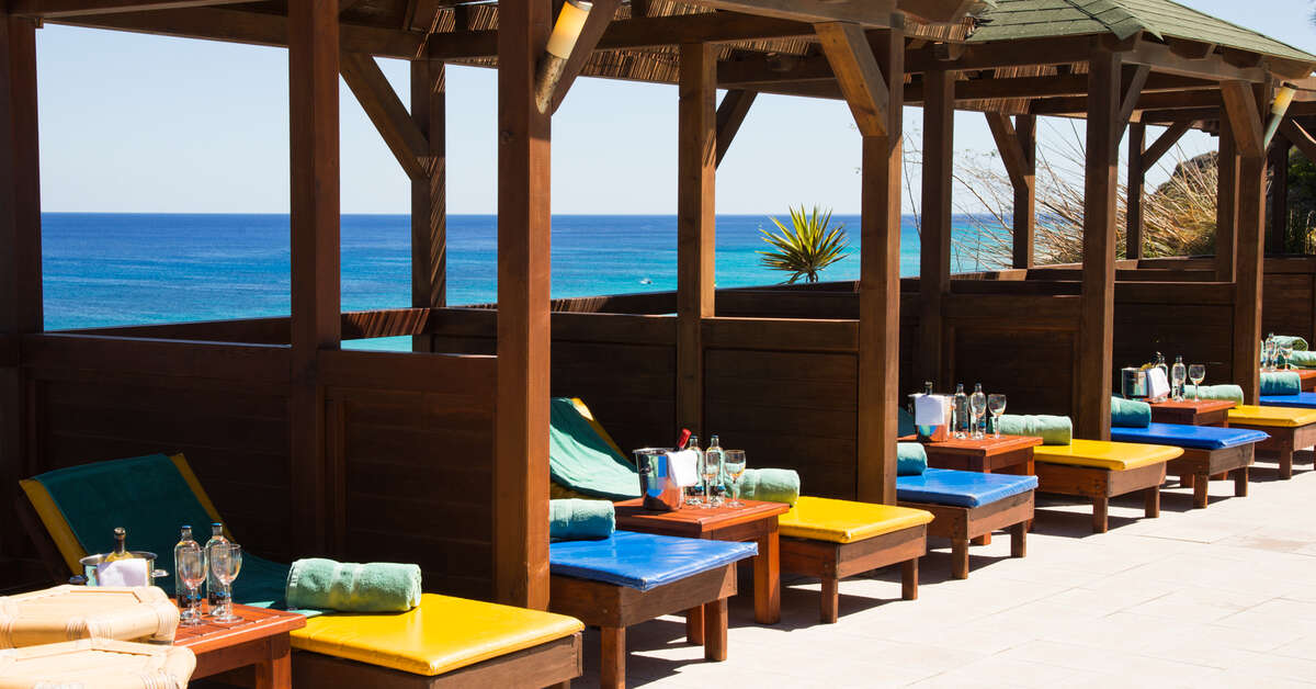 Een foto van het terras bij Marina Playa Suites