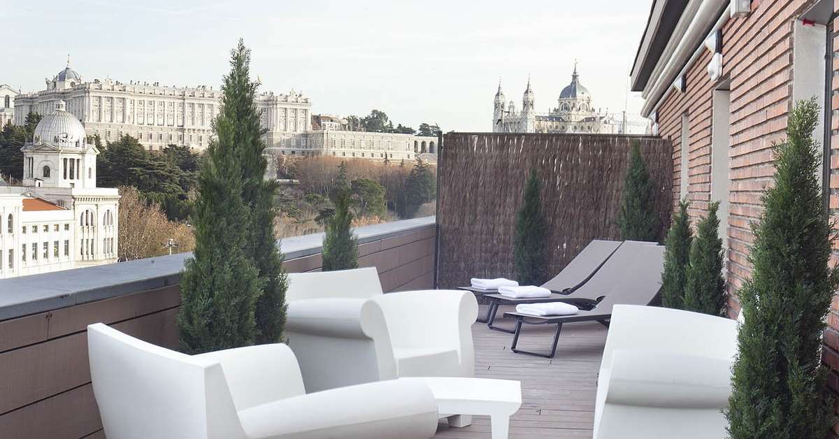 Een foto van het terras bij Hotel Acta Madfor