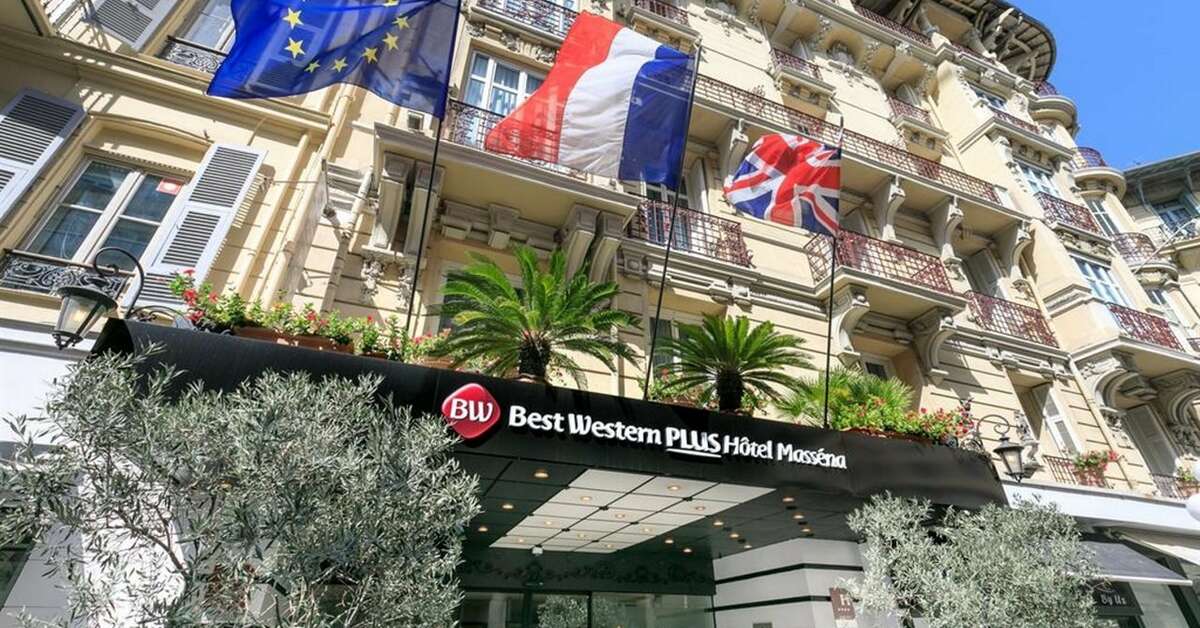 Ein Foto von der Außenansicht des Best Western Plus Hotel Massena Nice