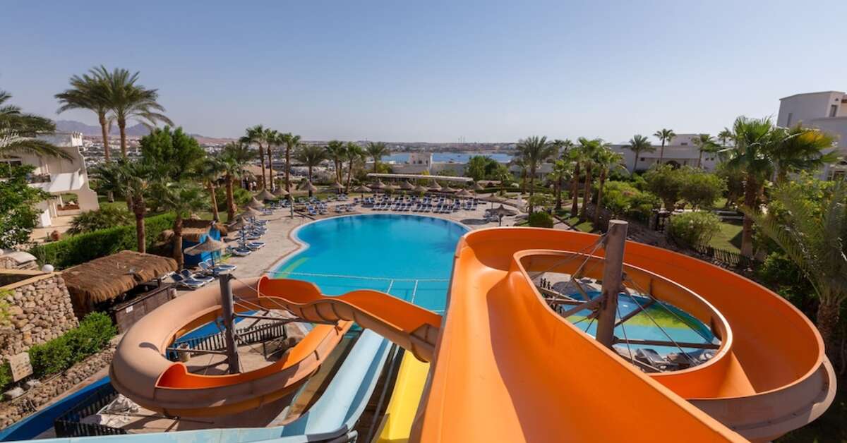 Een foto van het zwembad bij Naama Bay Hotel