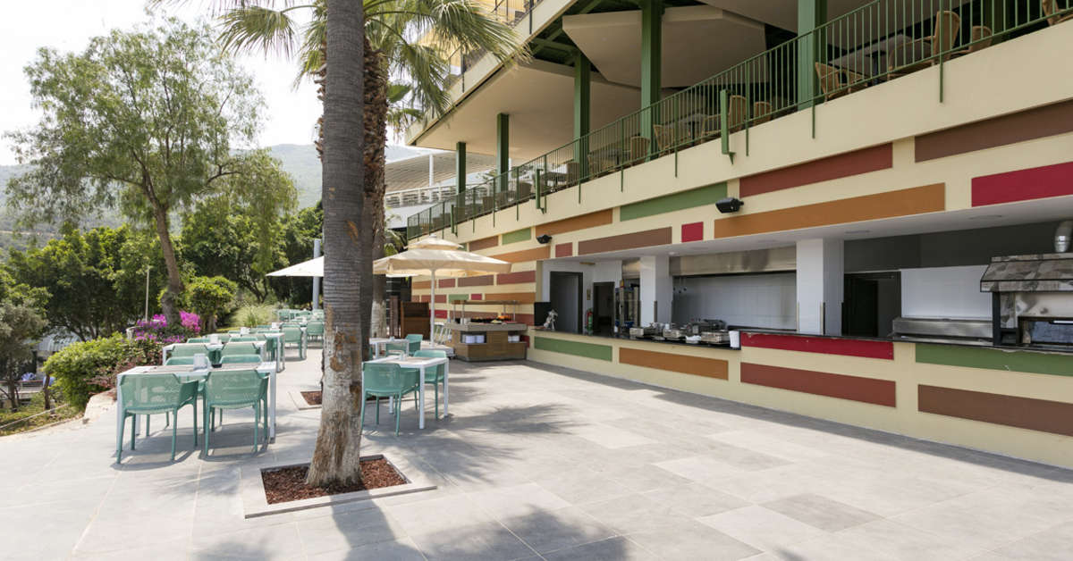 Een foto van het terras bij Duja Bodrum Hotel