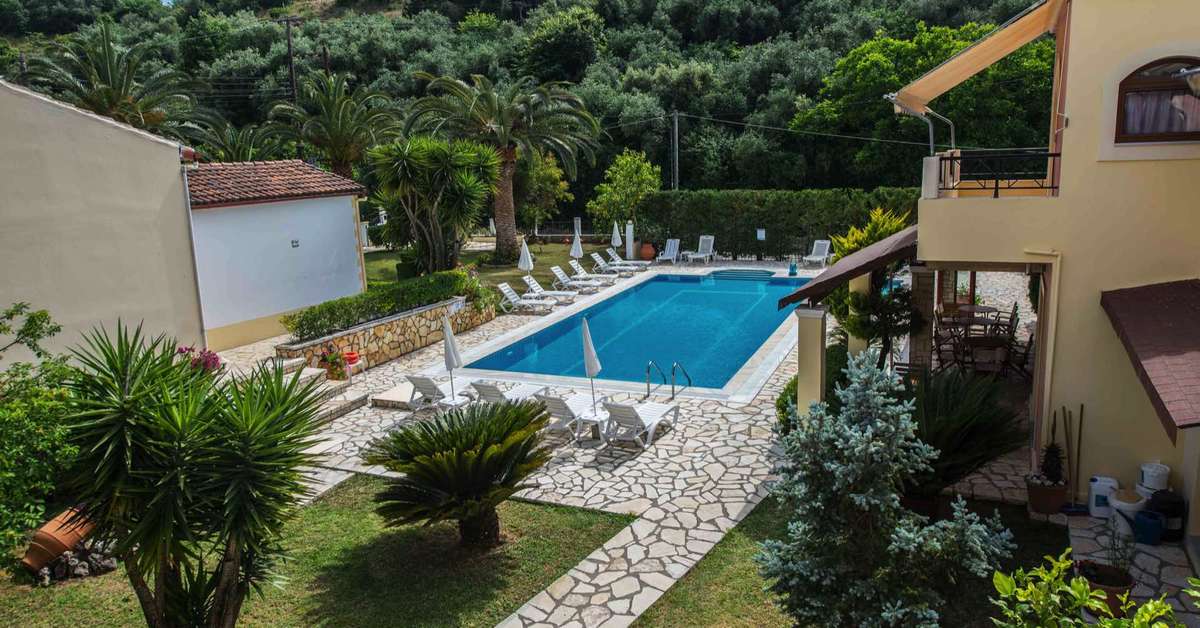 Ein Foto vom Pool im Villa Violetta