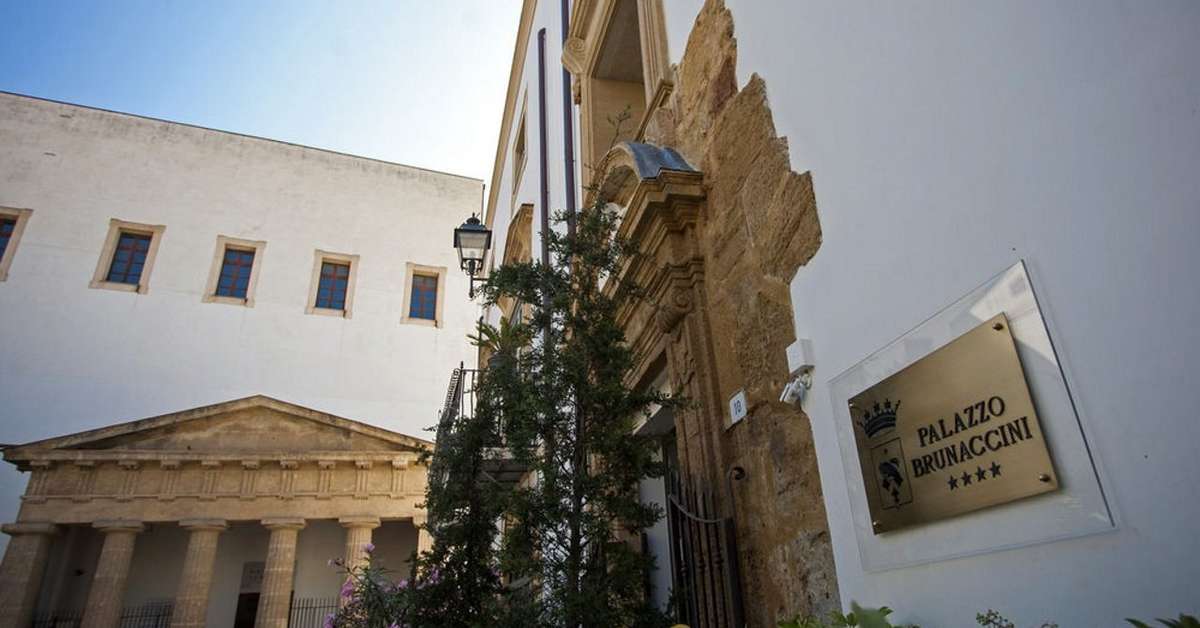 Een foto van Palazzo Brunaccini