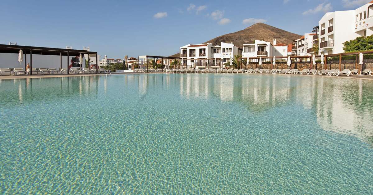 Een foto van het zwembad bij Fuerteventura Princess