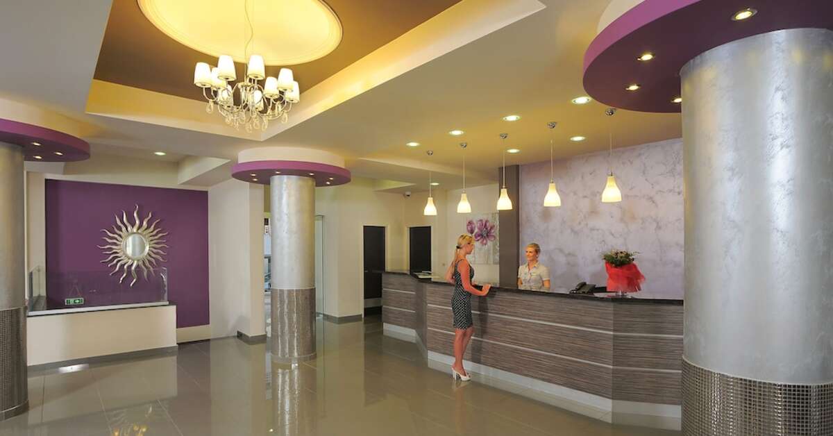Een foto van het interieur van Euronapa Hotel Appartementen