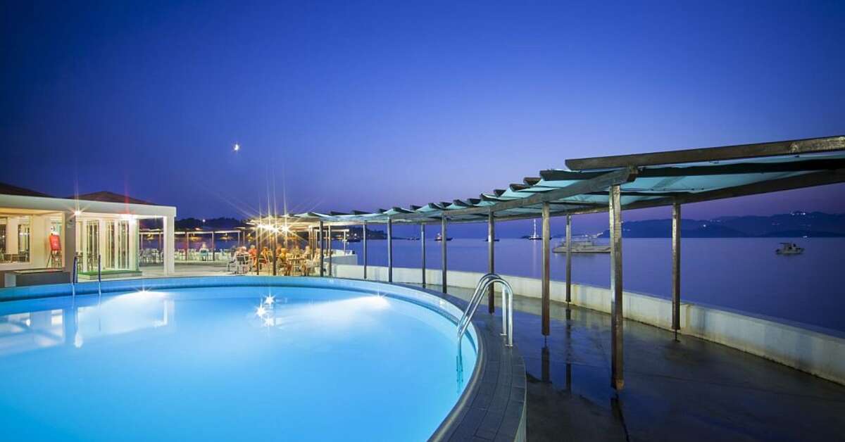 Een foto van het zwembad bij Remisens Hotel Epidaurus