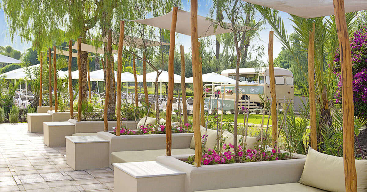 Een foto van het terras bij Iberostar Club Palmeraie Marrakech