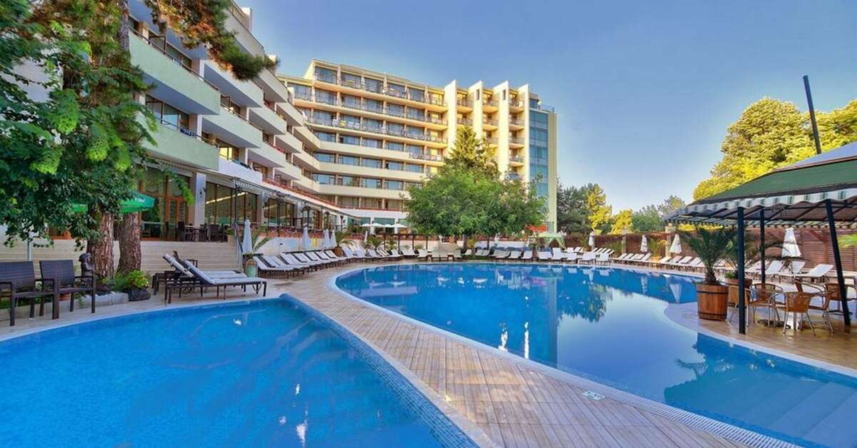 Een foto van het zwembad bij Hotel Mirabelle