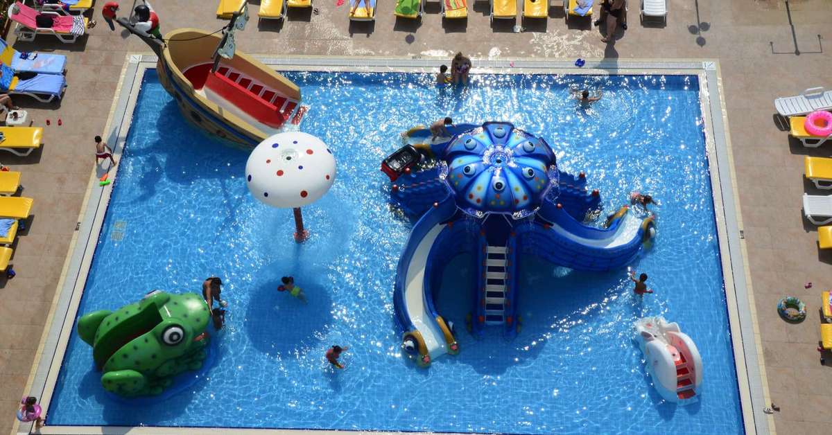 Een foto van het zwembad bij Hotel Grand Efe