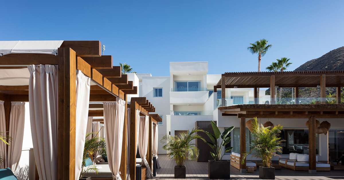 Een foto van het terras bij Ohasis Boutique Suites