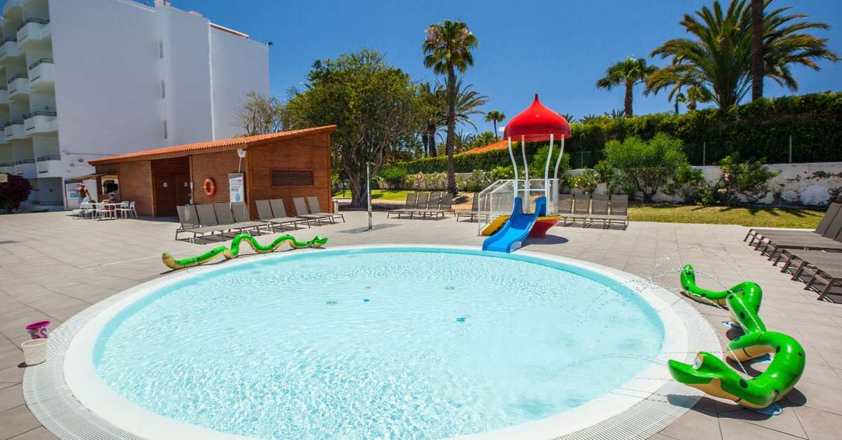 Een foto van het zwembad bij Abora Catarina by Lopesan Hotels
