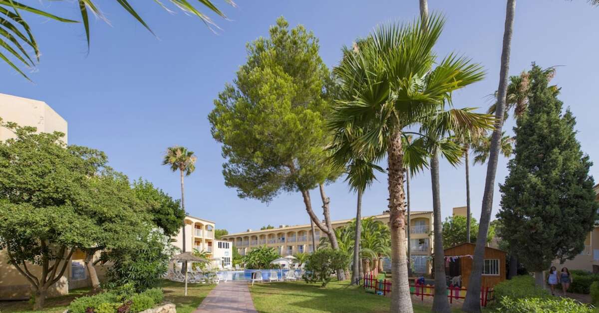 Een foto van de buitenkant van Hotel Vibra Cala Tarida