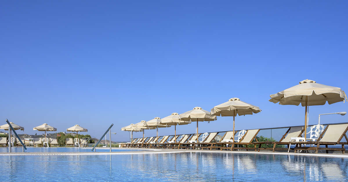 Een foto van het zwembad bij Royal Bay